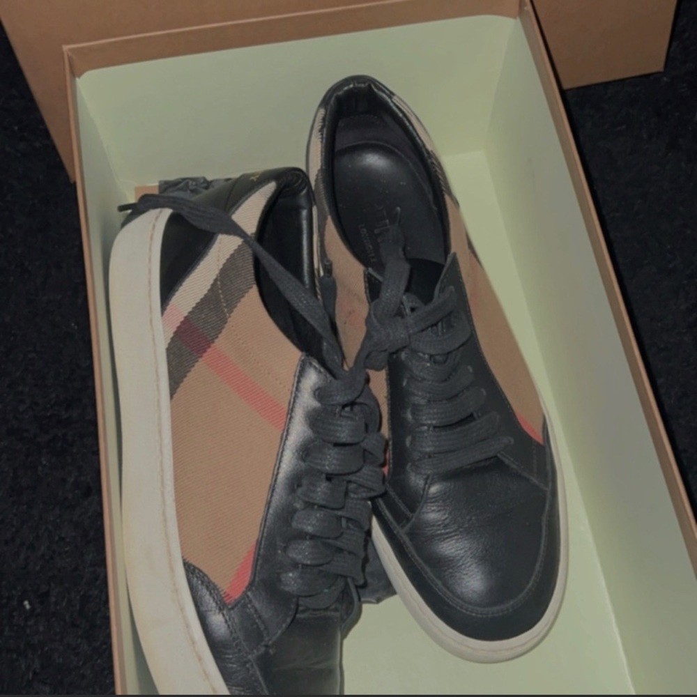 Burberry Sneakers